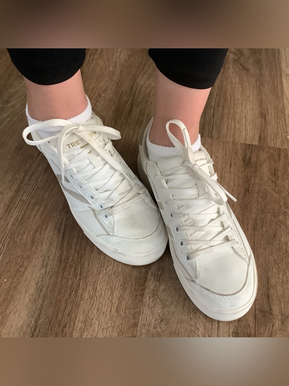 Women’s Worn Used Low-Cut Gym Ankle Socks - White with Gray Toe